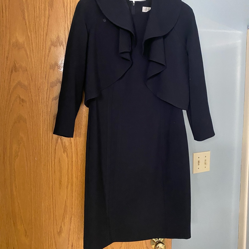 Navy Blue Dress Suit with Jacket. Size 6